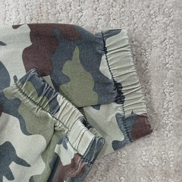 🤑 Levi's camo joggers - Picture 5 of 5